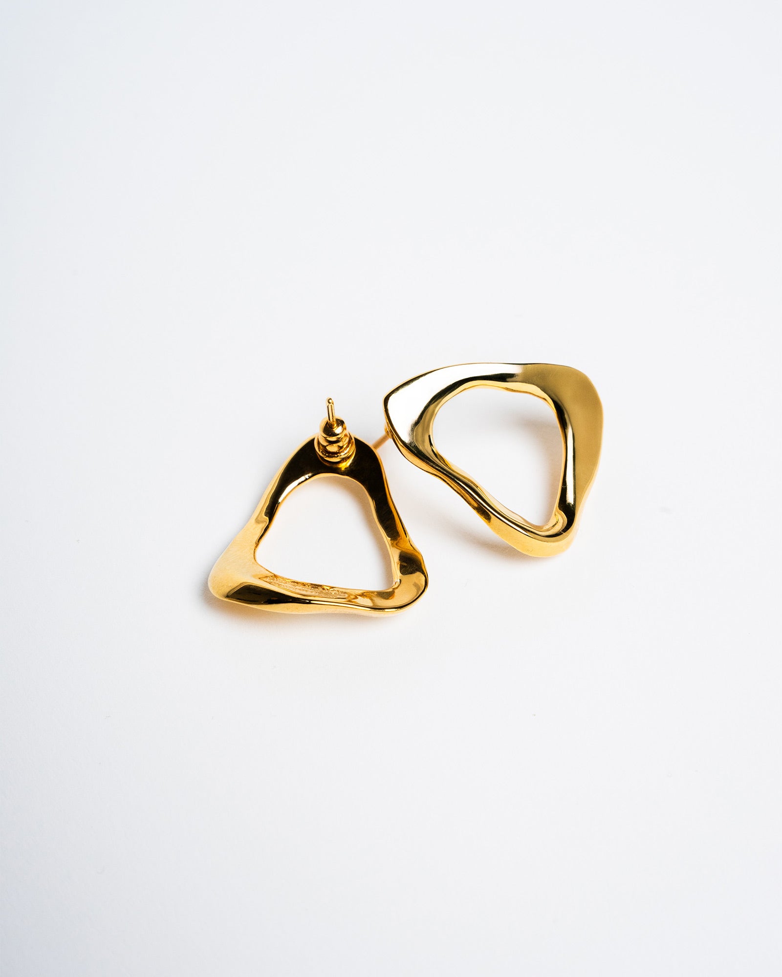 Daimon Earrings