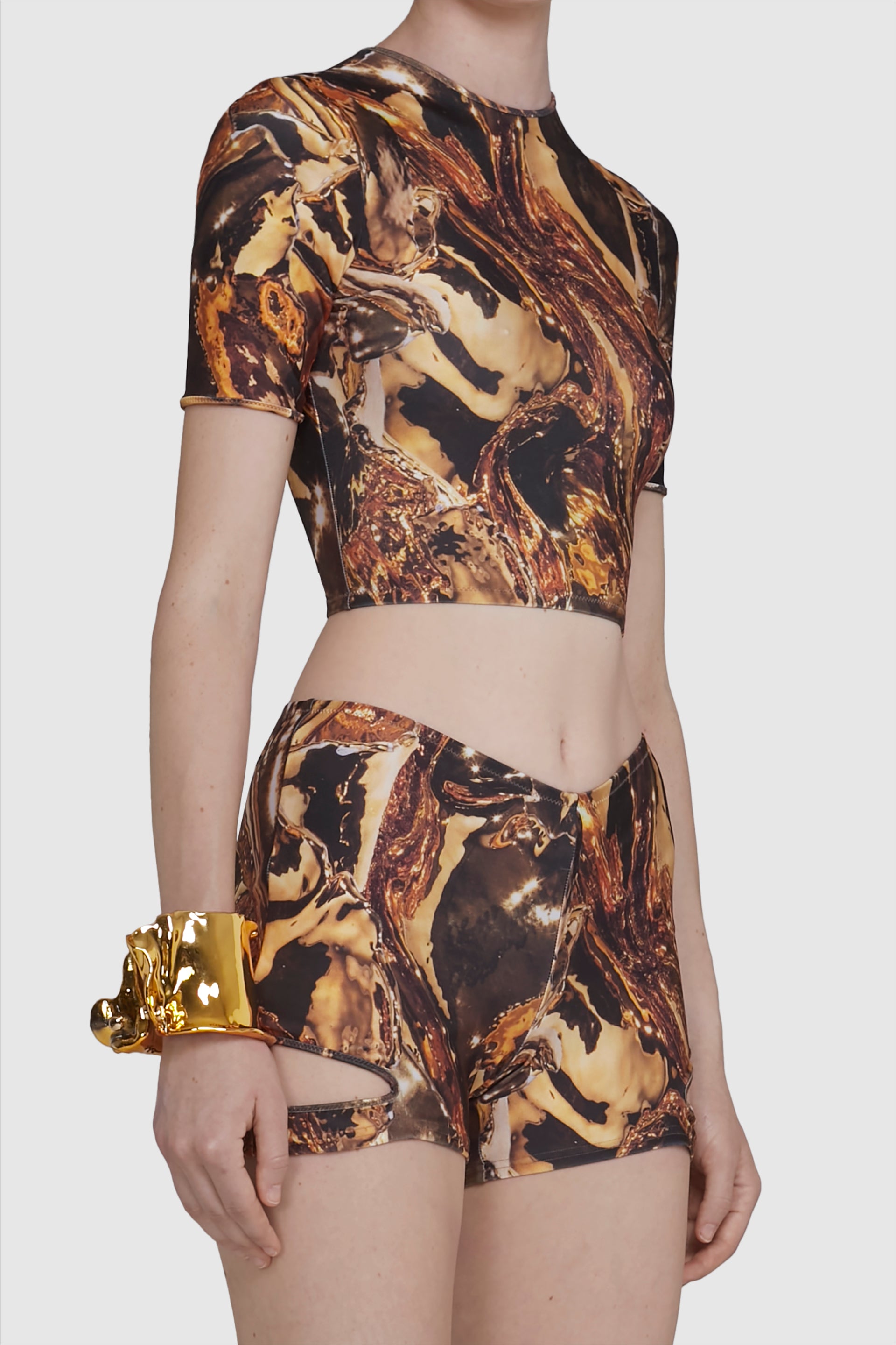 GO(L)D SHORTS